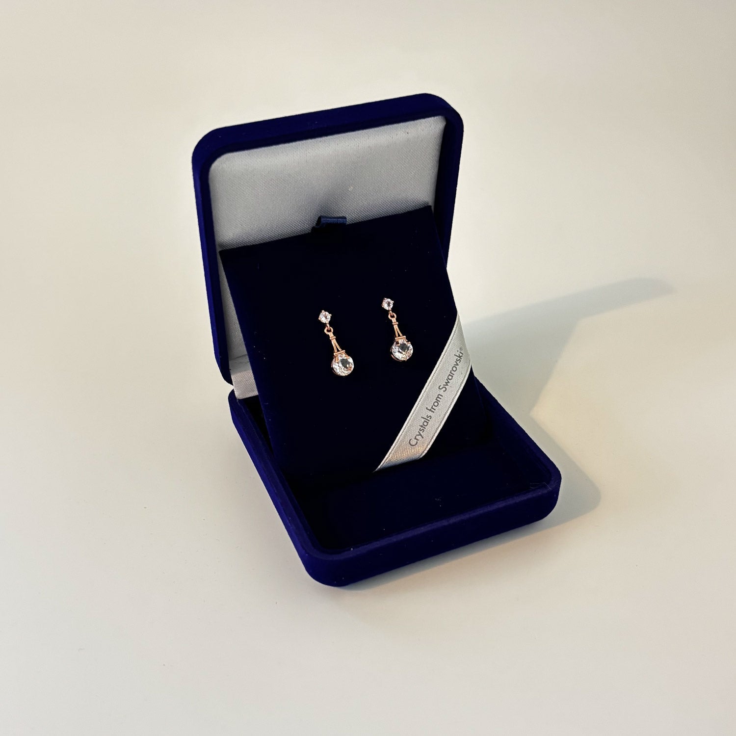 Boucles d’Oreilles Tour Eiffel avec Cristal Swarovski® Elements Oh, mes Bijoux !